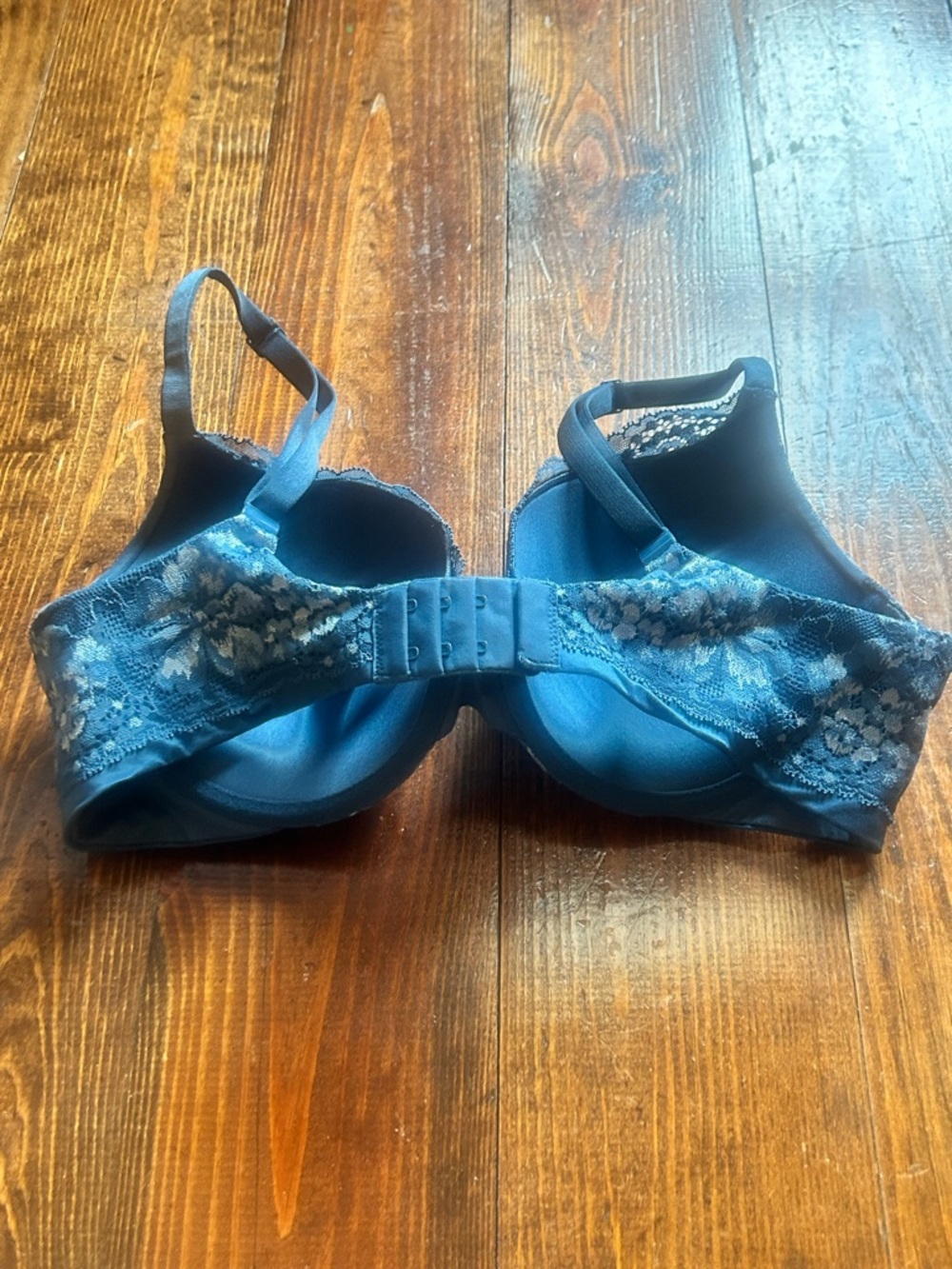 Victoria's Secret Blue Lace Body By Victoria Push-Up Bra NWOT - Picture 4 of 6